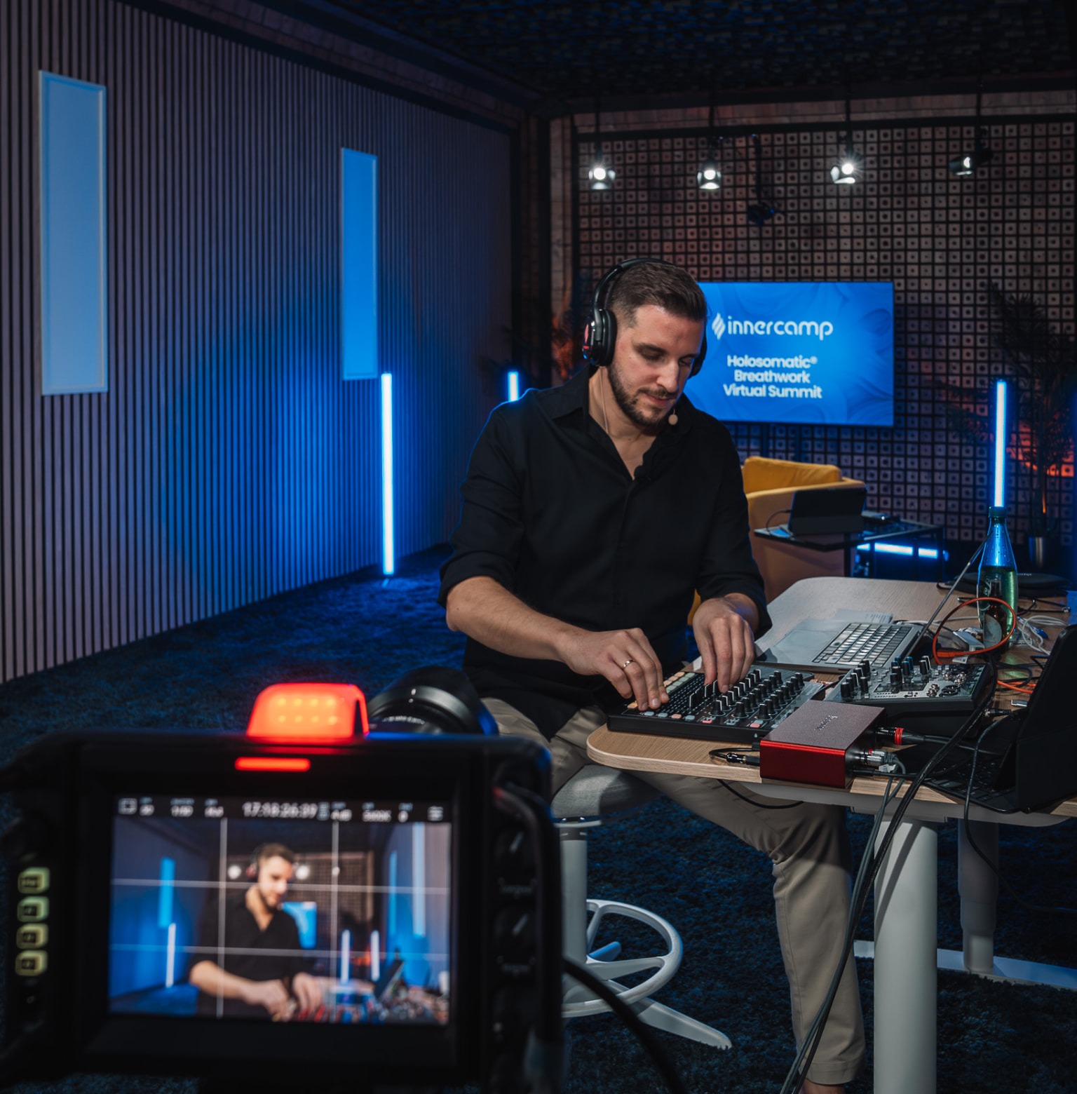 Alexis guiding a live online session