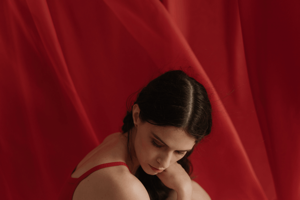 How to synchronize your period with the moon
